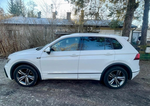 Volkswagen Tiguan cena 107999 przebieg: 125000, rok produkcji 2017 z Warszawa małe 92